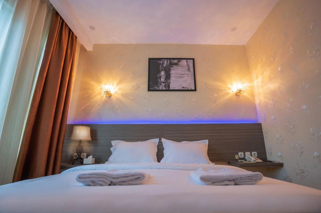 De'Tonga Hotel ميدان المظهر الخارجي الصورة